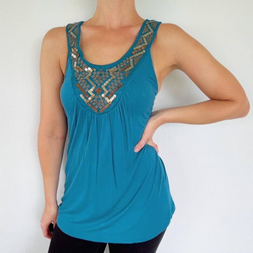 Apt. 9 teal blue embroidered bead neckline sleeveless empire blouse size small
